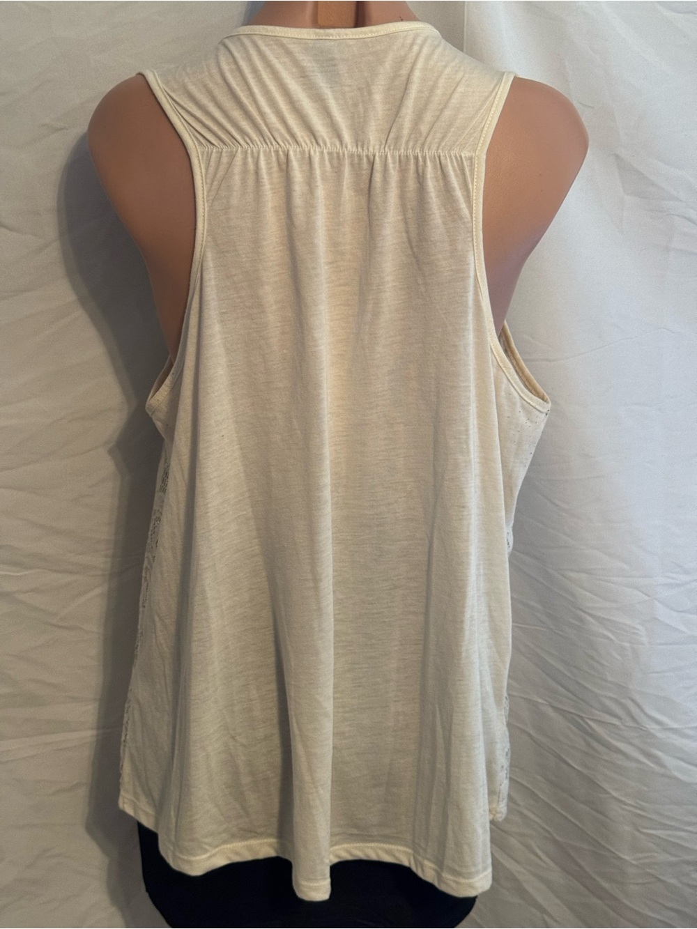 Ivory Lace Overlay & Sequined Sleeveless Scoop Neck Racer Back Tank Top - Picture 3 of 4